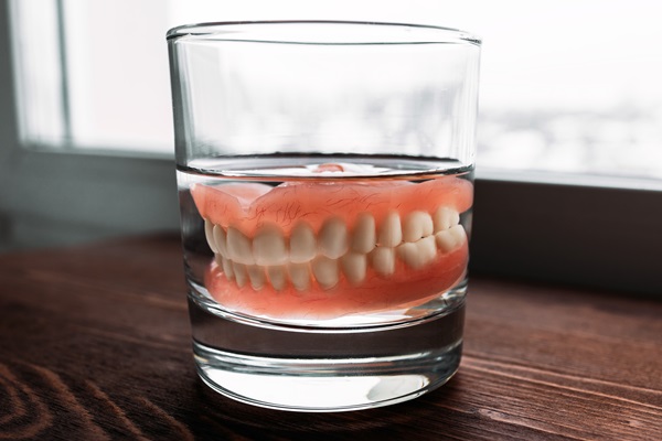 Reasons Adjusting To New Dentures Can Be Quite Simple